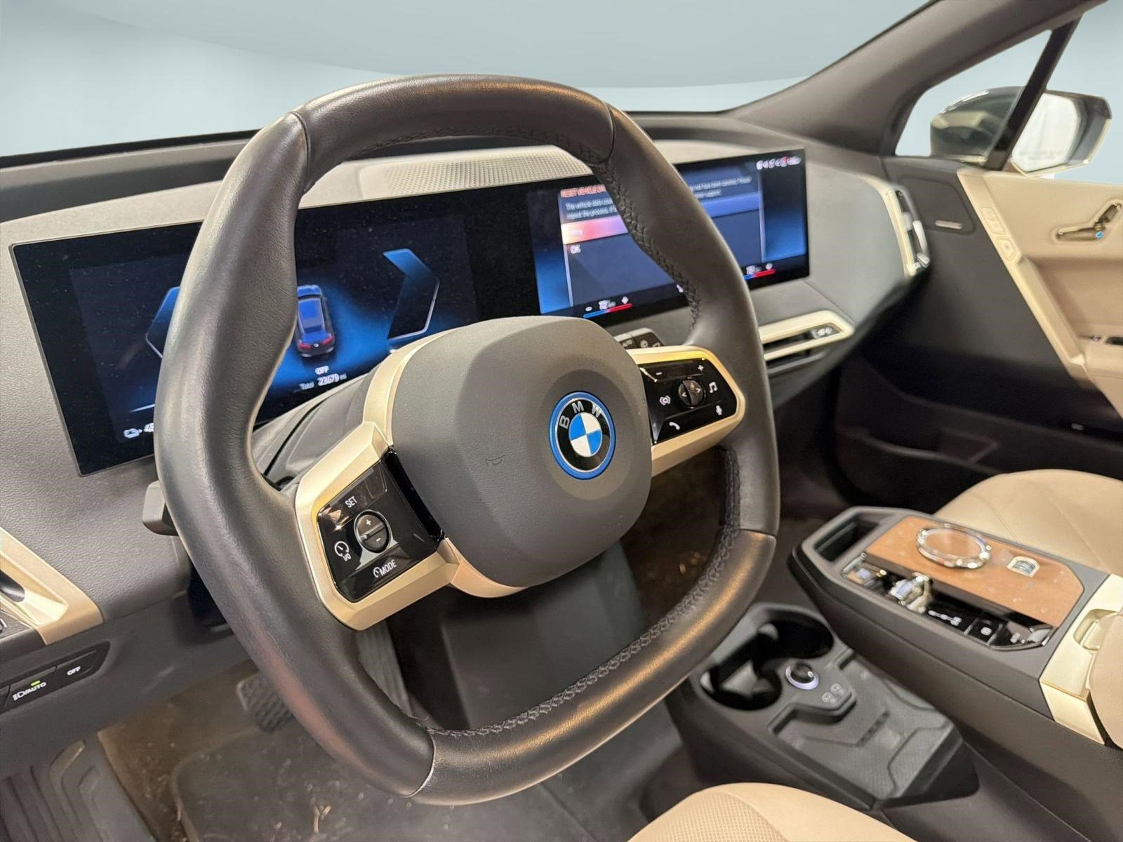 Certified 2023 BMW iX xDrive50 w/ Premium Package image 4