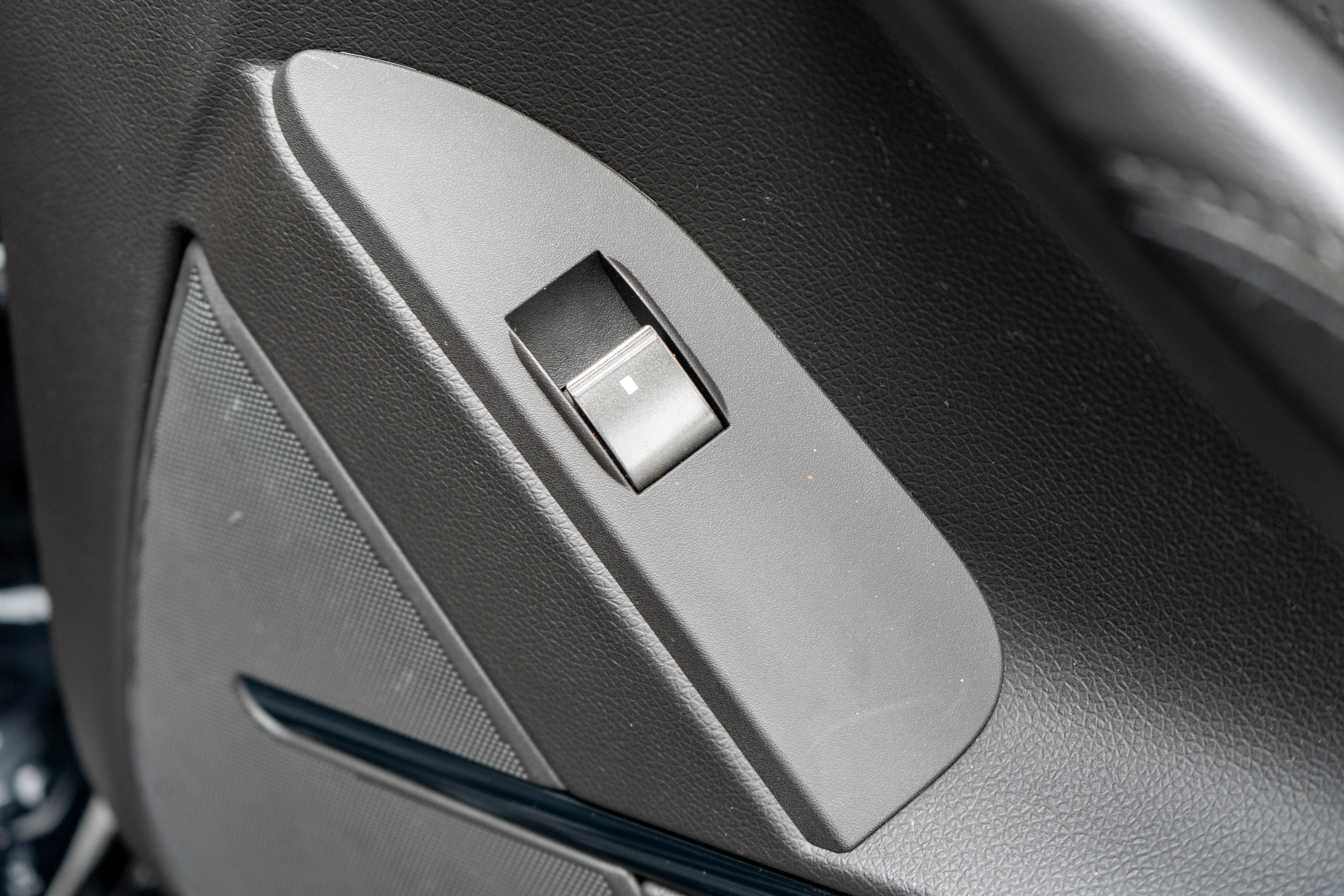 Used 2011 Cadillac CTS V w/ Wood Trim Package image 28