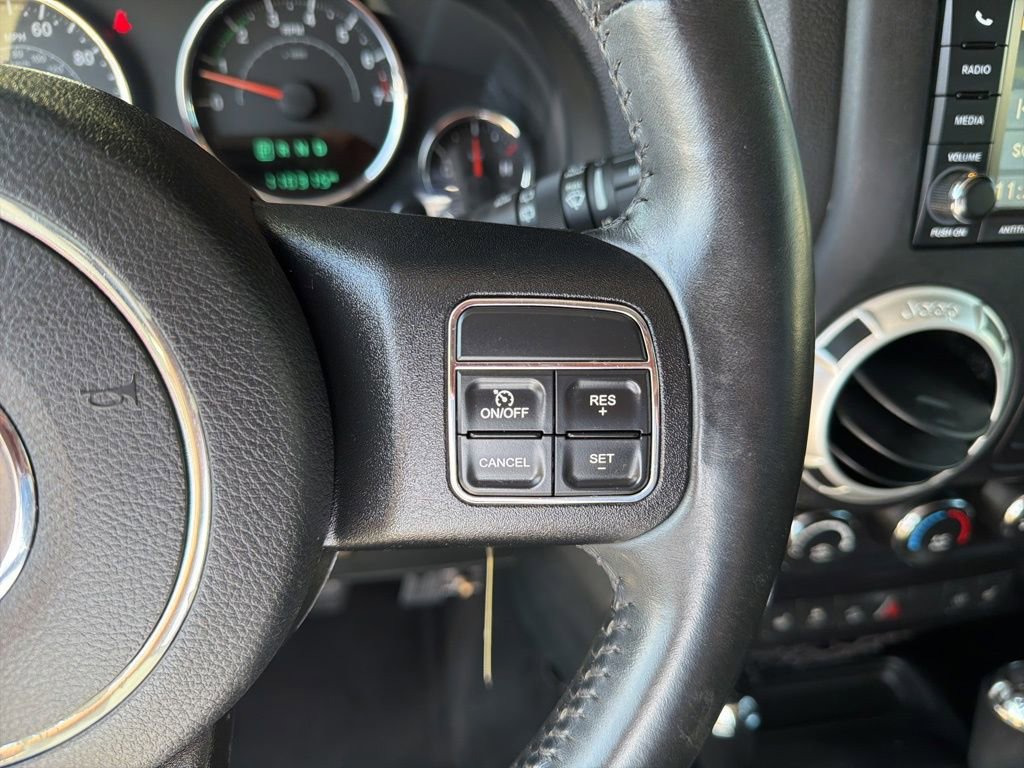 Used 2016 Jeep Wrangler Unlimited Rubicon w/ Connectivity Group image 42