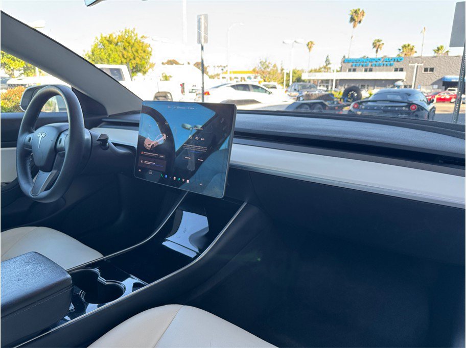Used 2019 Tesla Model 3 Standard Range Plus RWD image 17