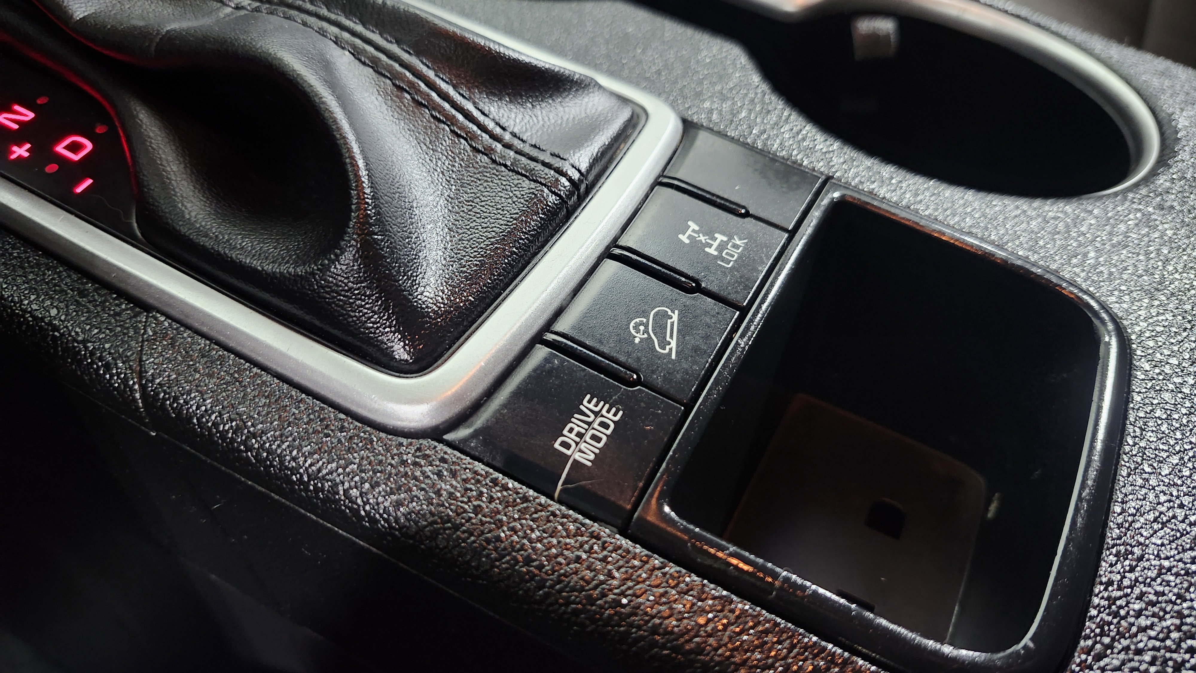 Used 2020 Kia Sportage LX image 8