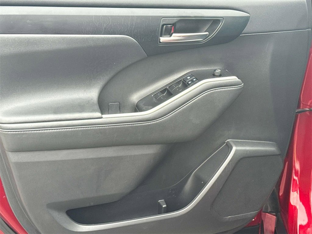 Certified 2021 Toyota Highlander XSE image 24