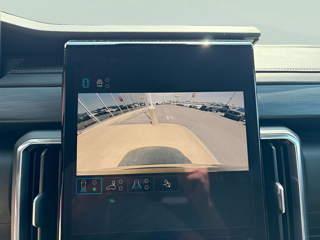 Used 2025 GMC Acadia Elevation FWD image 20