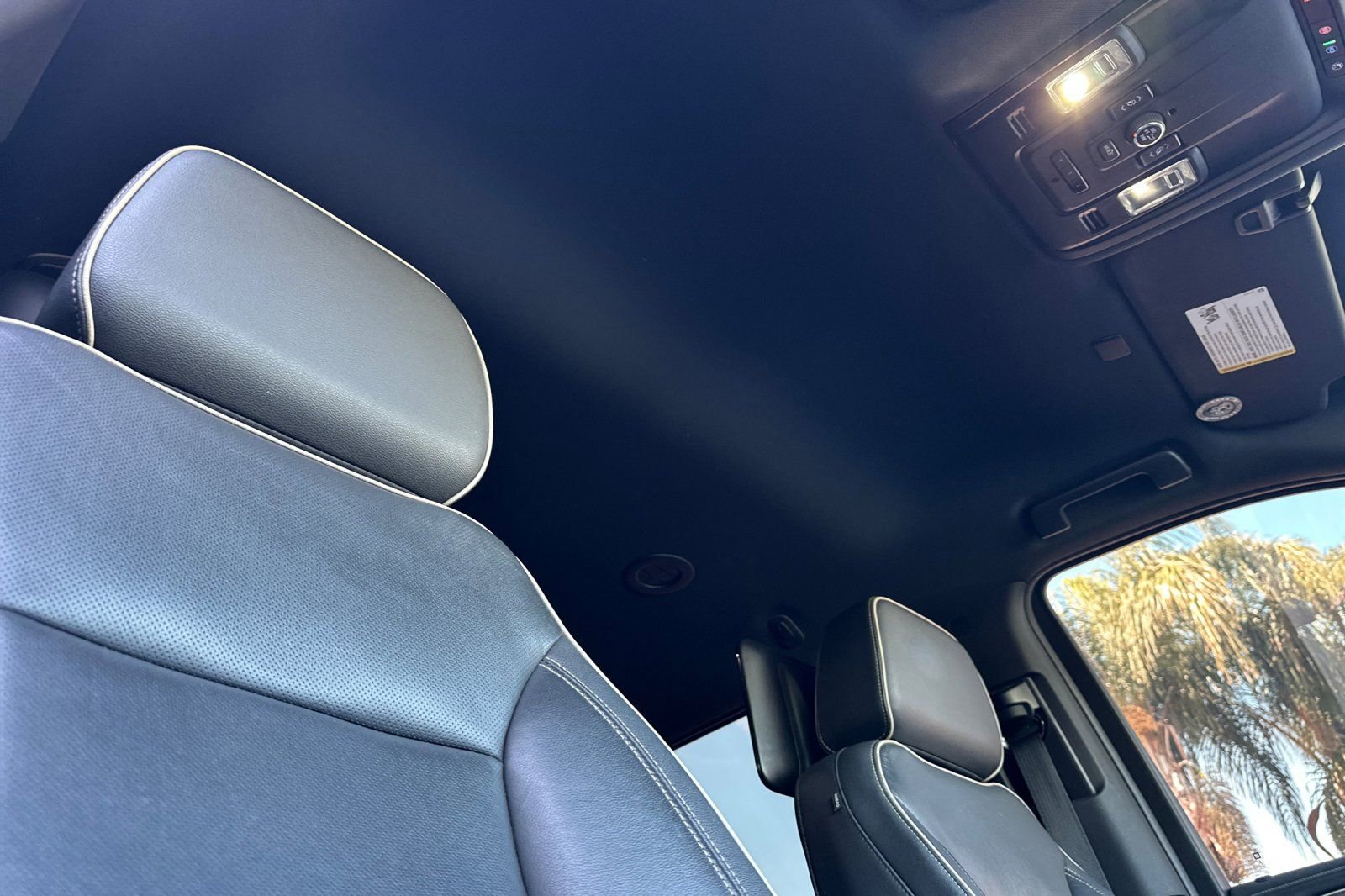 Used 2021 GMC Yukon XL SLT w/ Rear Media and Nav Package image 15