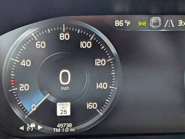 Used 2021 Volvo XC60 T8 Inscription image 11