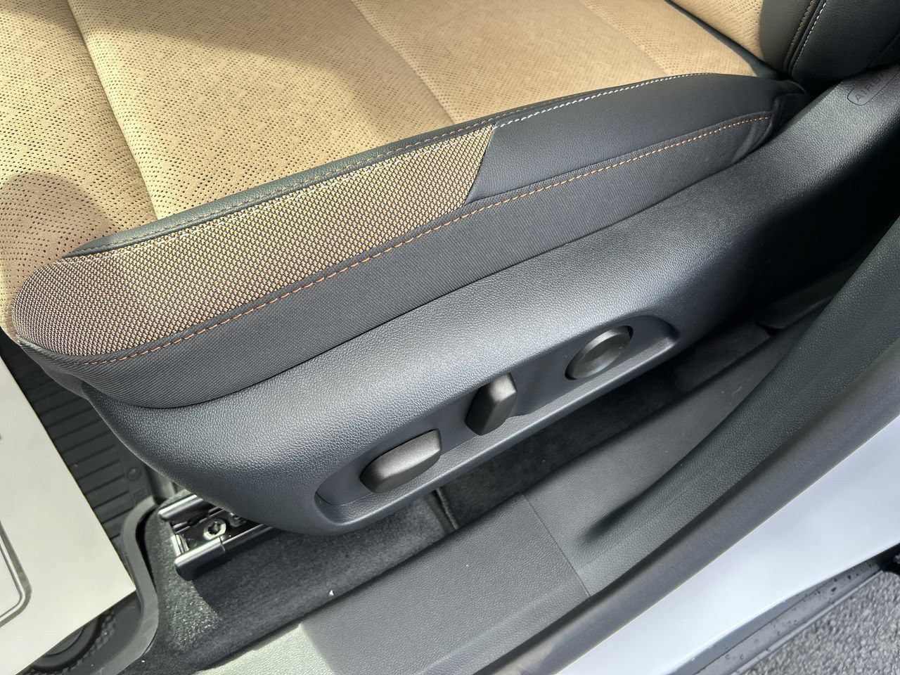 New 2027 Chevrolet Equinox ACTIV w/ Safety and Technology Package AWD/4WD image 24