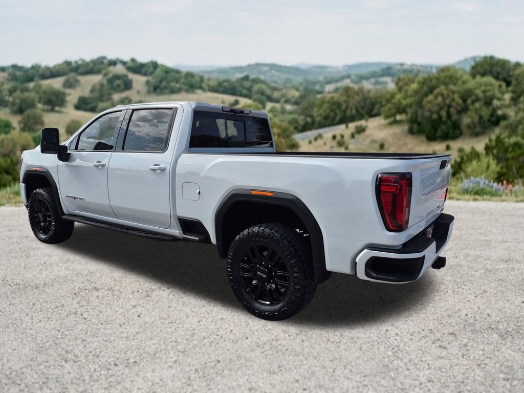 Used 2022 GMC Sierra 2500 AT4 w/ AT4 Premium Plus Package AWD/4WD image 8