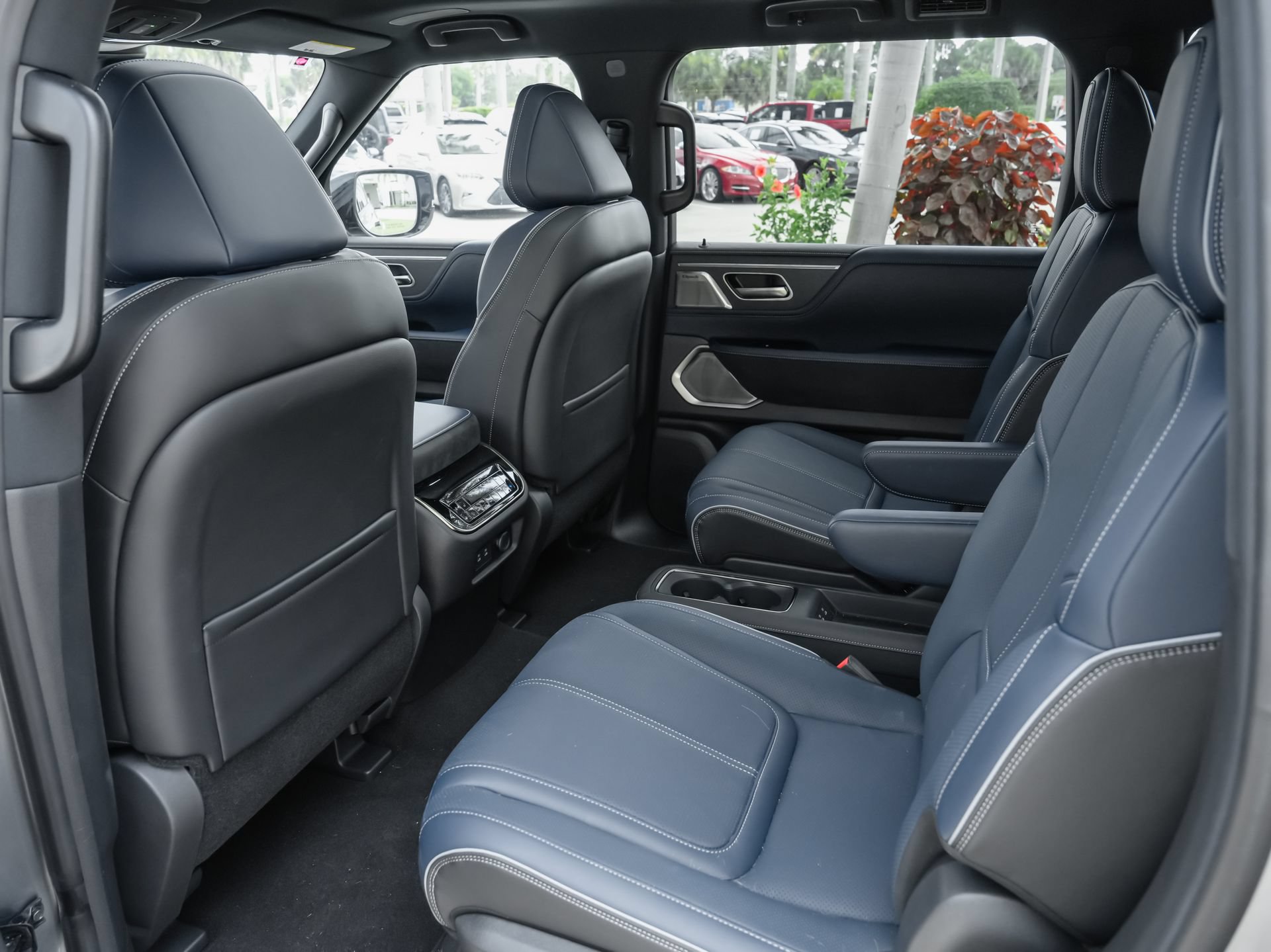 Certified 2026 INFINITI QX80 4WD w/ Sport Exterior Package image 18
