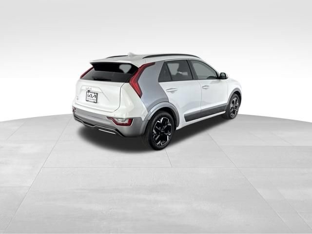 Certified 2023 Kia Niro Wave w/ Wave Preserve Package FWD image 7