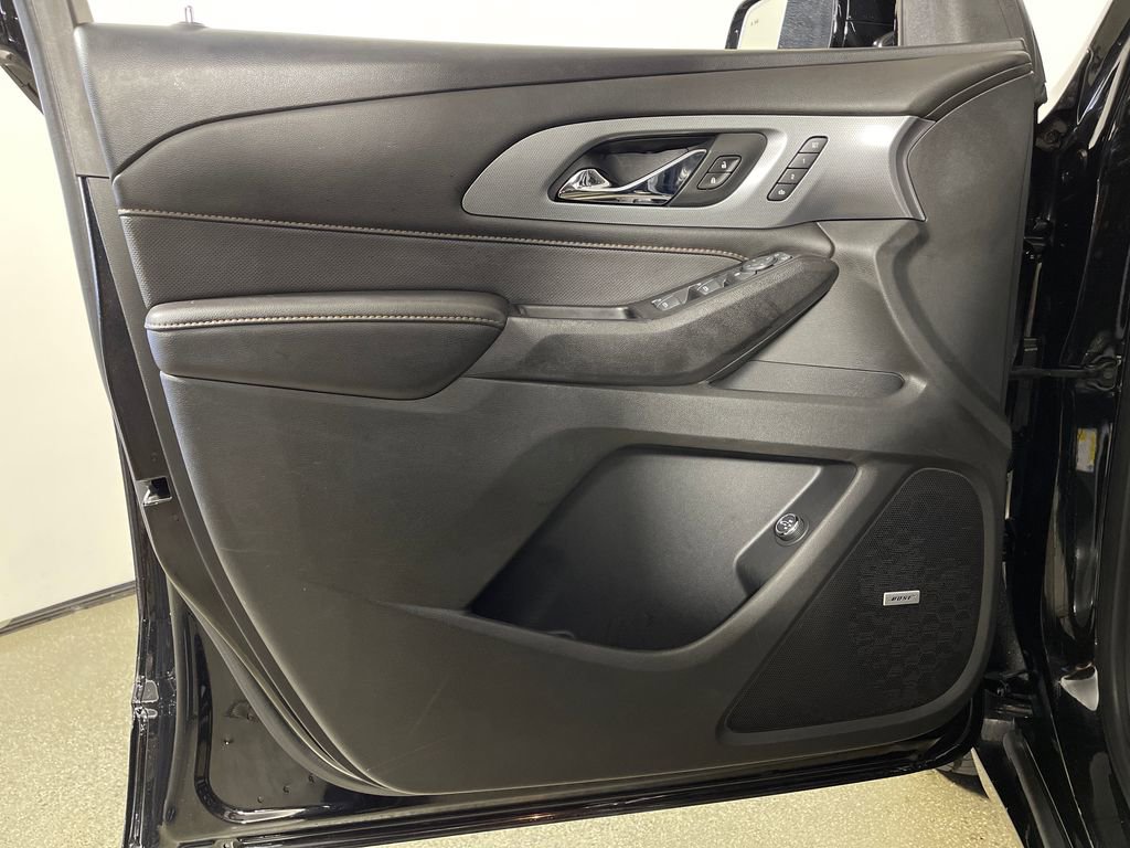 Used 2020 Chevrolet Traverse Premier w/ Redline Edition FWD image 17