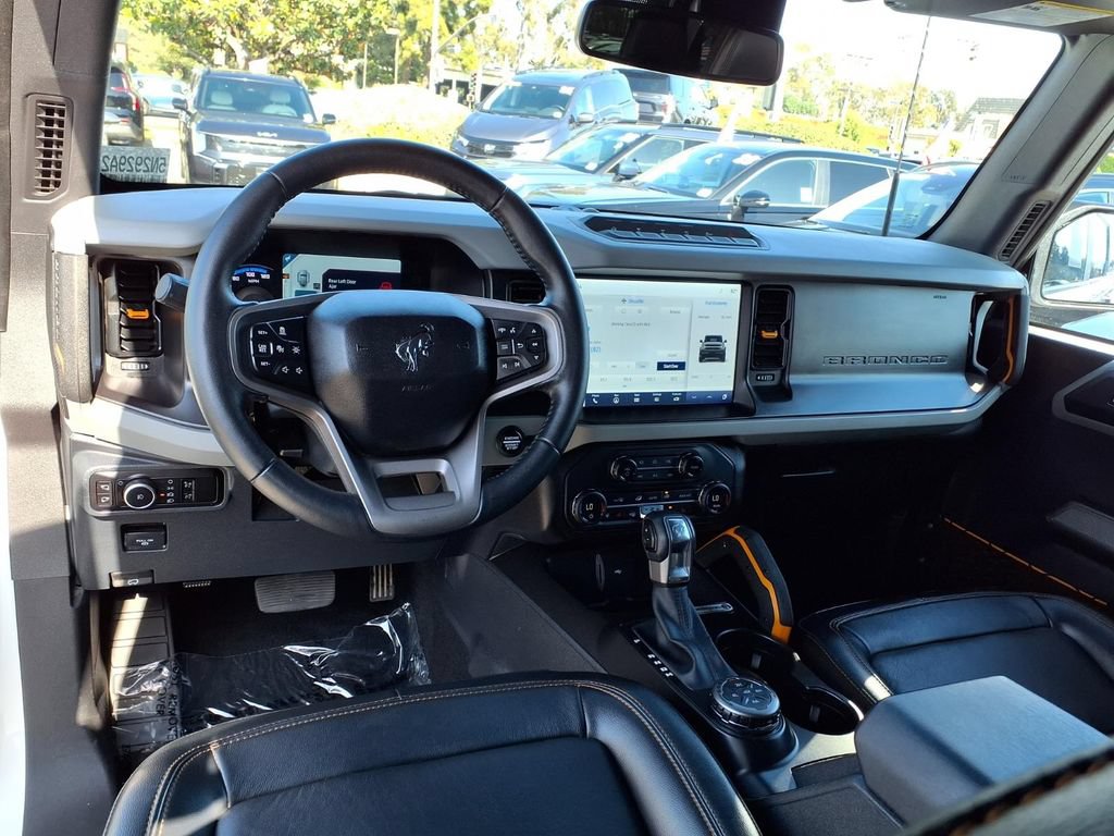 Used 2023 Ford Bronco Badlands AWD/4WD image 13
