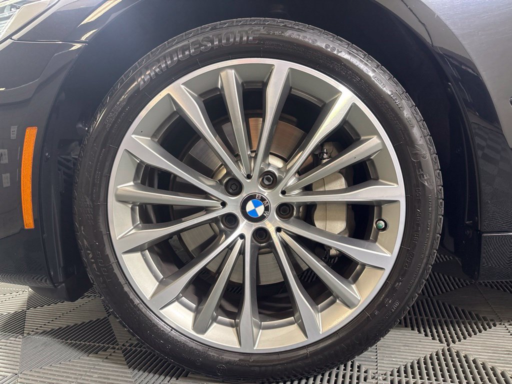 Certified 2023 BMW 530i w/ Convenience Package RWD image 8