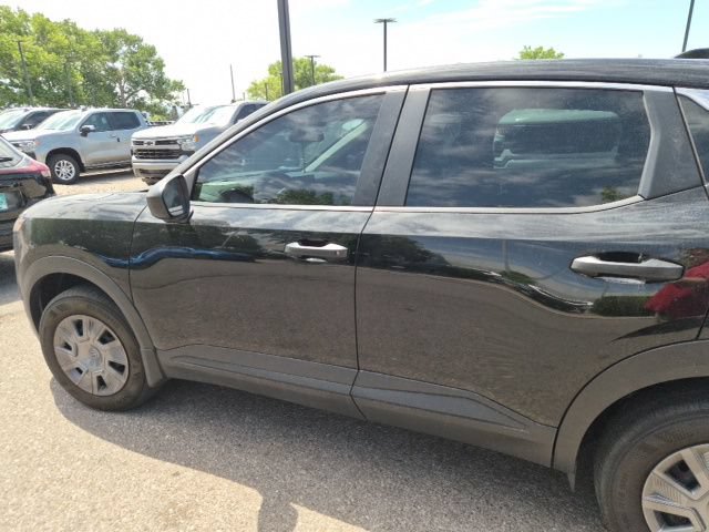 Certified 2025 Nissan Kicks S FWD image 30