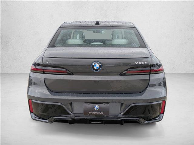 New 2026 BMW 750e xDrive w/ Executive Package image 8