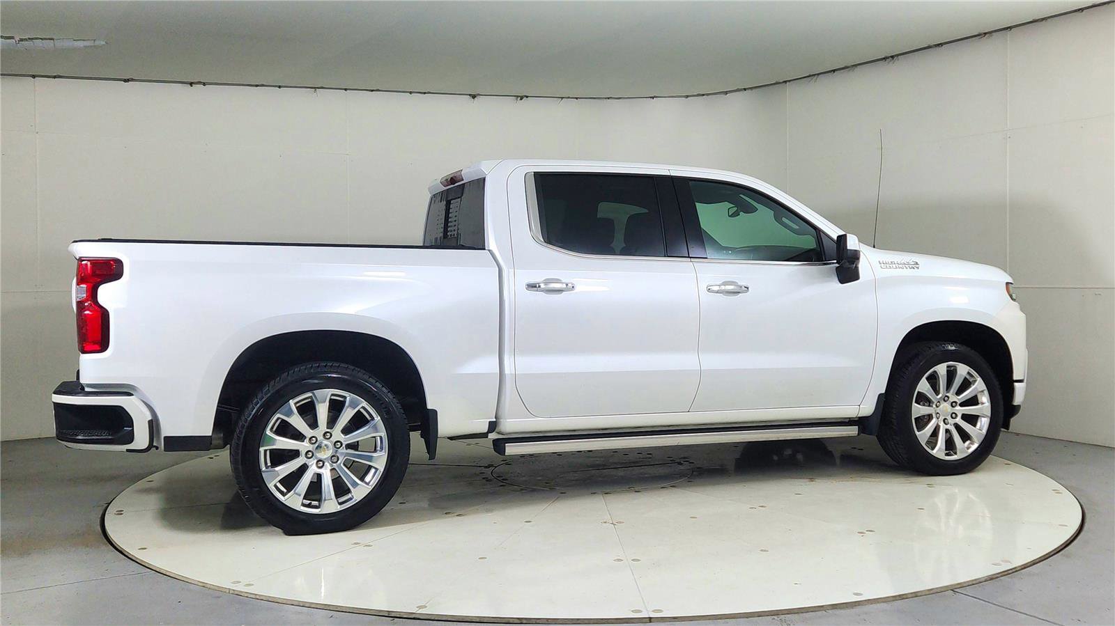 Used 2021 Chevrolet Silverado 1500 High Country image 7