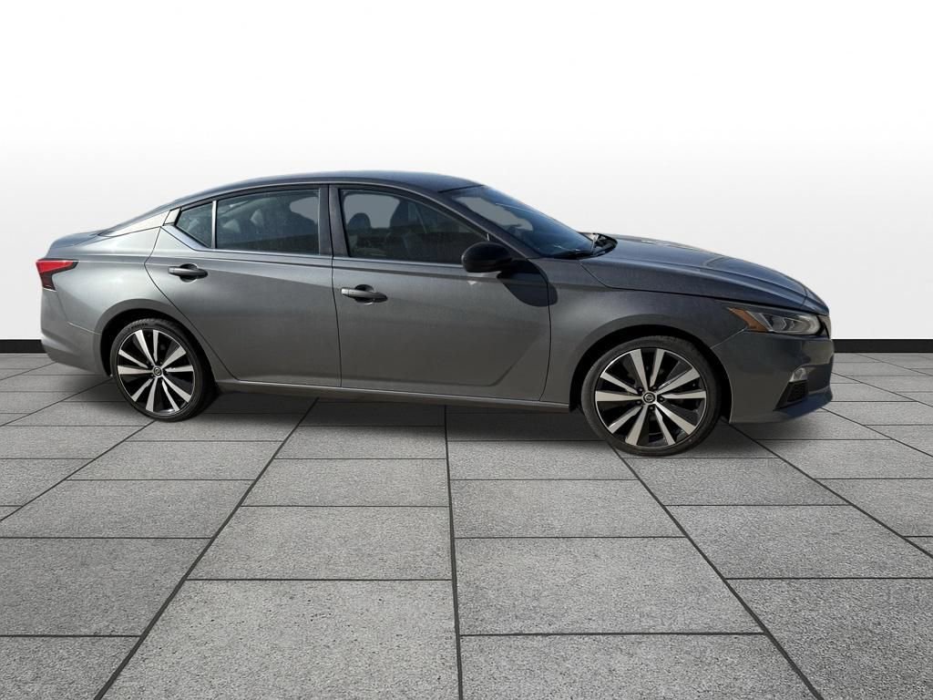 Used 2021 Nissan Altima 2.5 SR FWD image 4