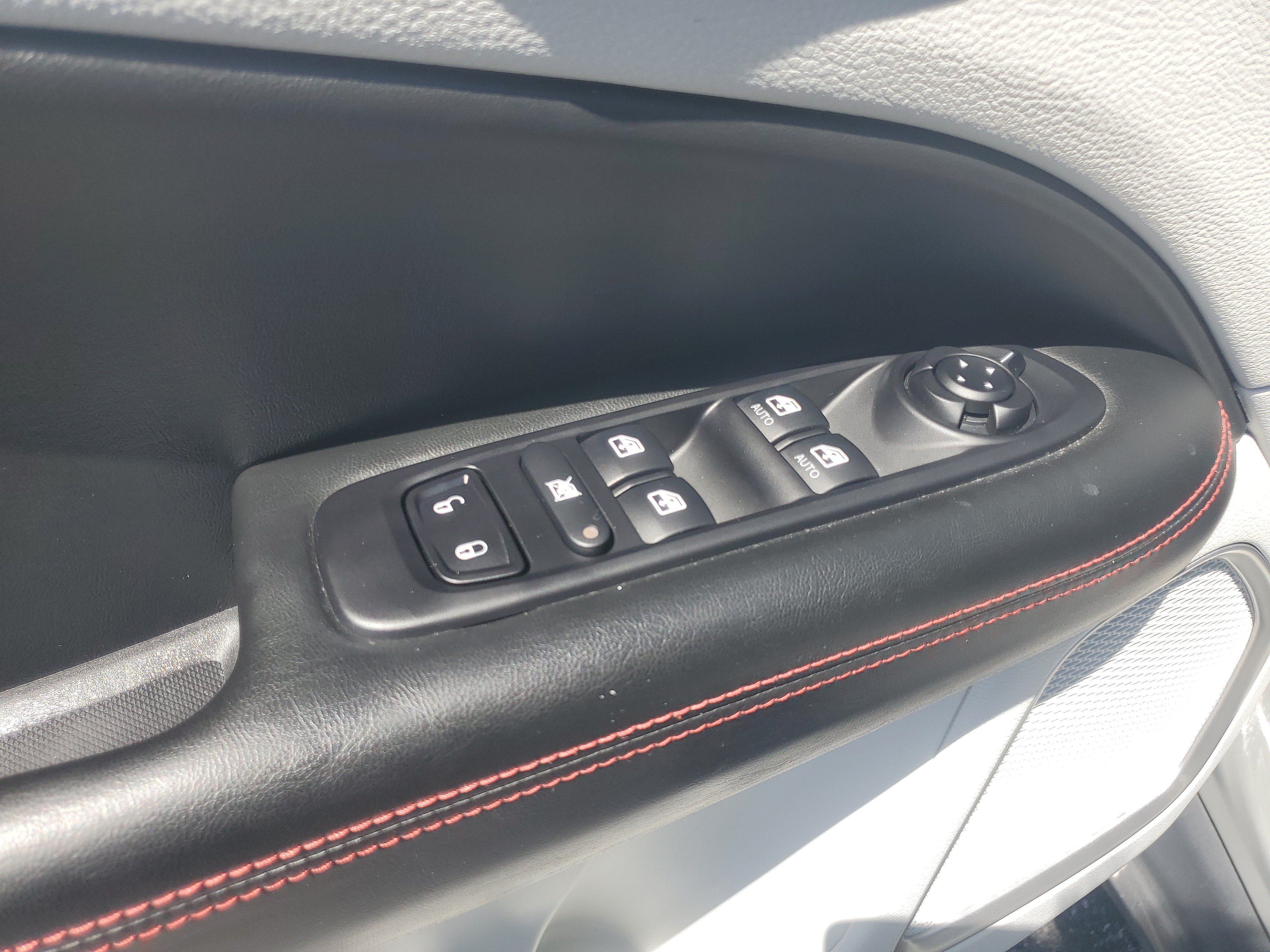 Used 2021 Jeep Compass Limited w/ Elite Interior Group FWD image 24
