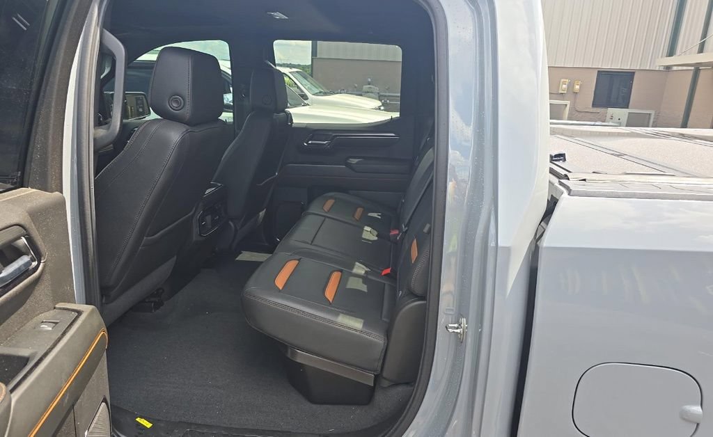 Used 2024 GMC Sierra 1500 AT4 w/ Technology Package AWD/4WD image 22
