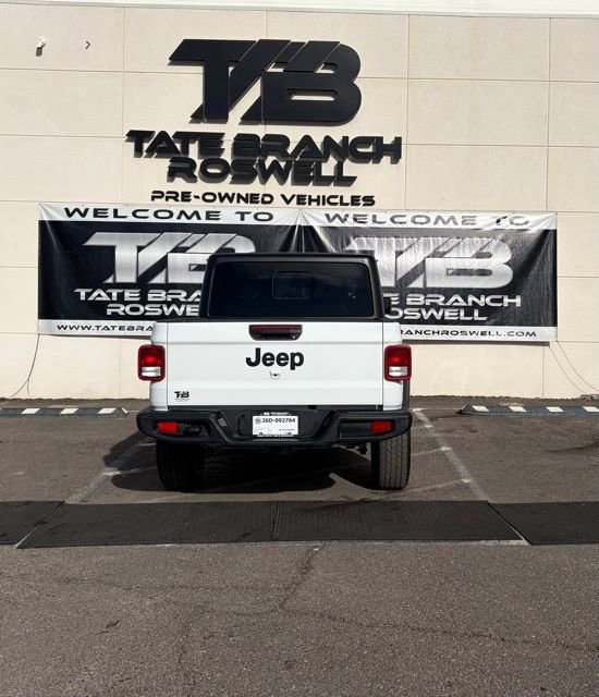 Used 2025 Jeep Gladiator Sport image 7