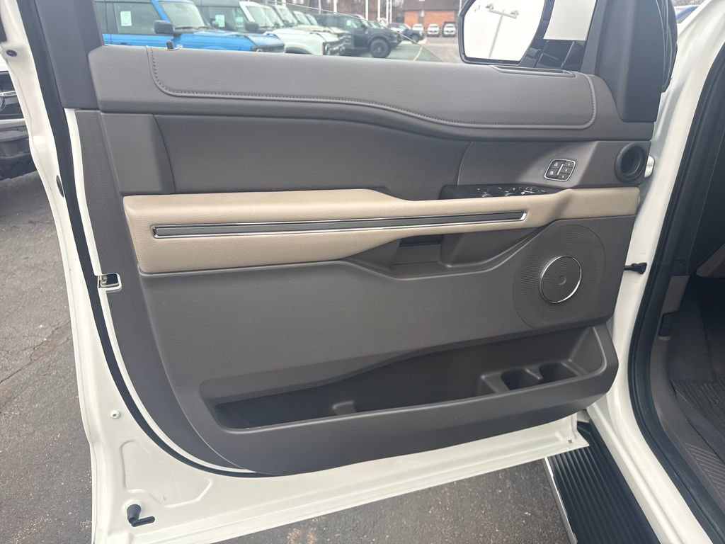 Used 2020 Ford Expedition XLT w/ Equipment Group 202A image 26