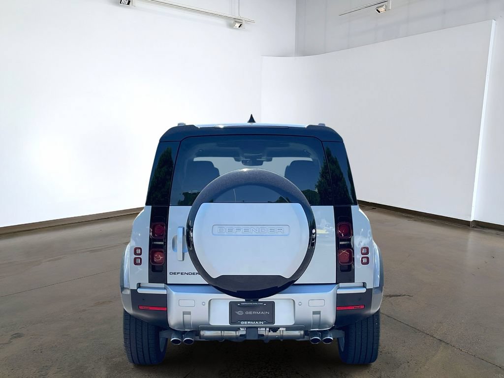 Certified 2024 Land Rover Defender 110 SE AWD/4WD image 5