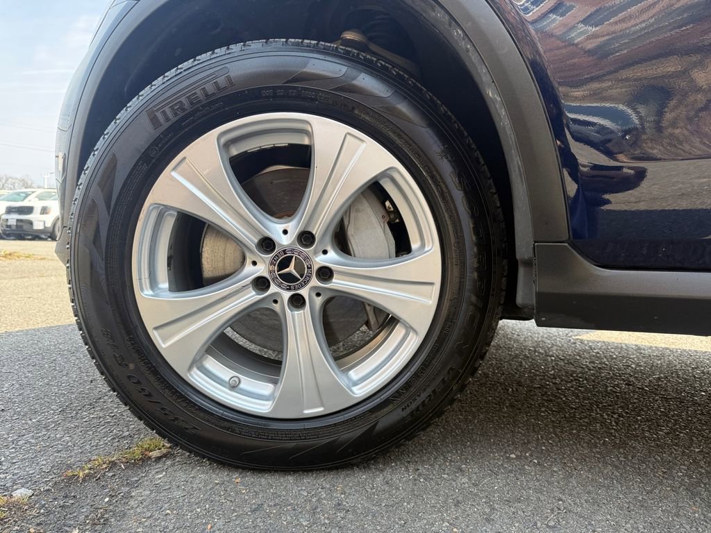 Used 2018 Mercedes-Benz GLC 300 4MATIC image 34