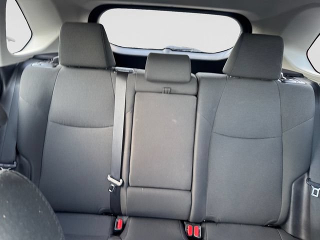 Used 2021 Toyota RAV4 LE FWD image 21