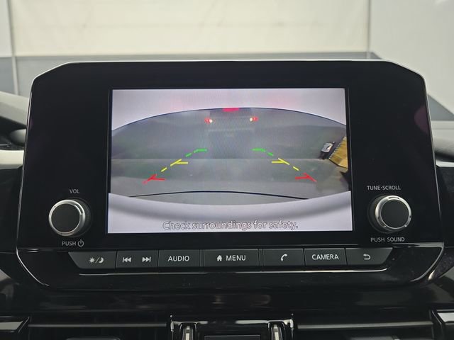 Used 2025 Nissan Pathfinder SV image 32