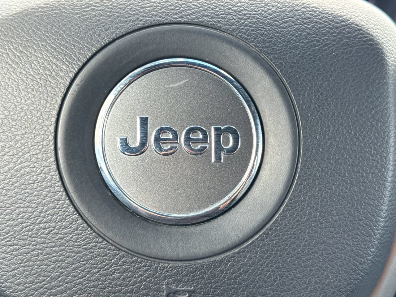 Used 2020 Jeep Grand Cherokee Limited w/ Luxury Group II RWD image 30