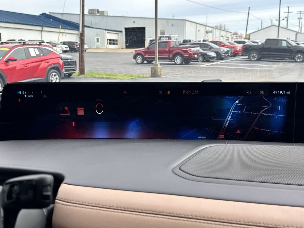 Used 2025 Lincoln Navigator Black Label image 15