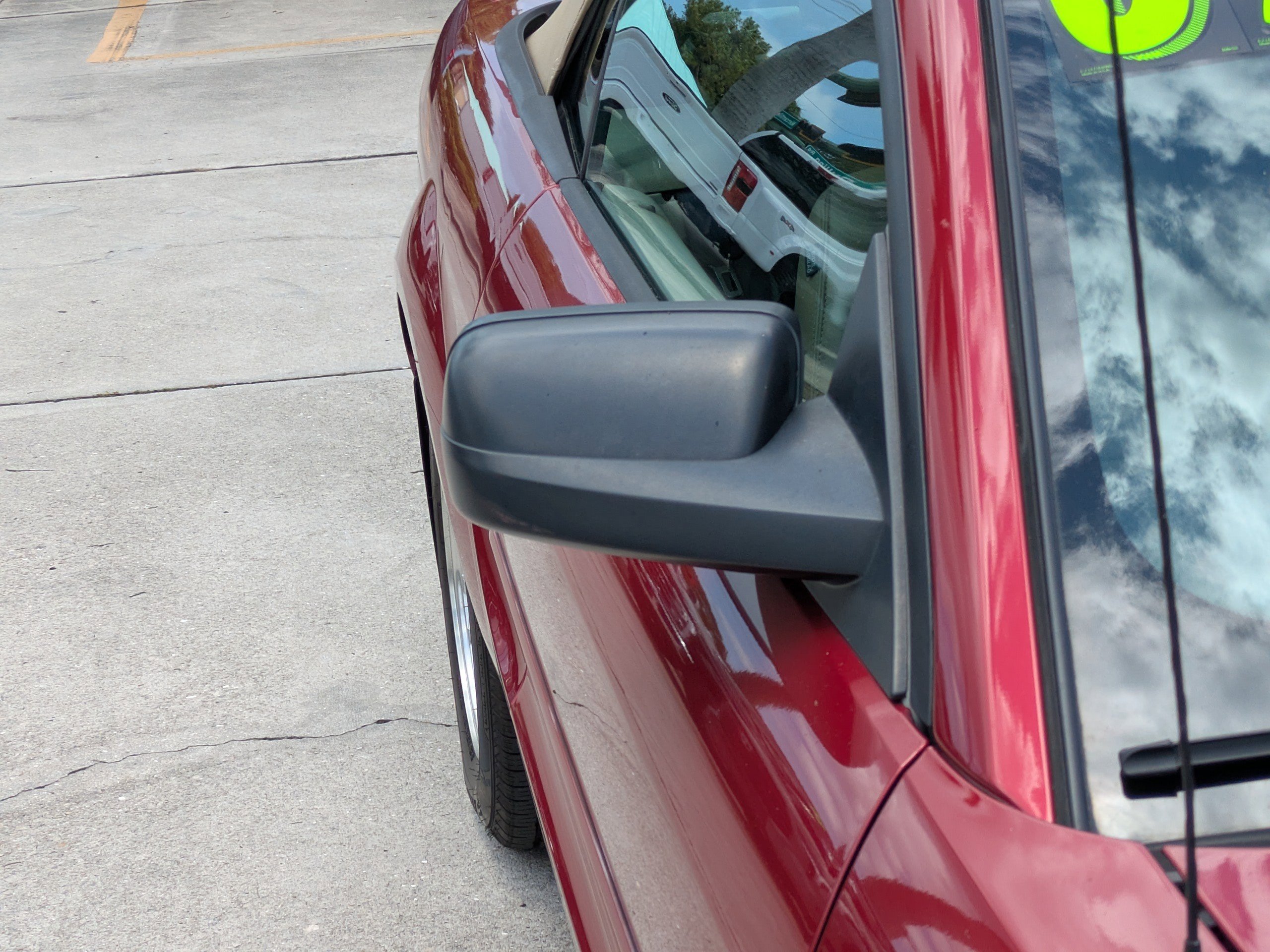 Used 2007 Ford Mustang Convertible RWD image 10