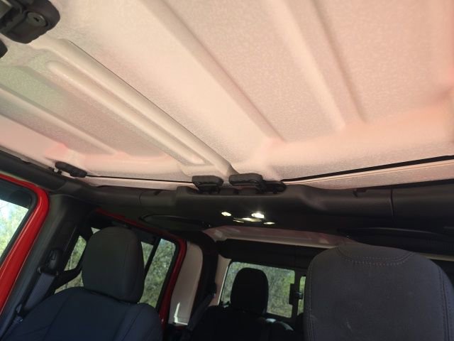 Used 2023 Jeep Gladiator Sport image 9