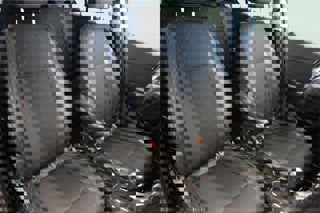 Used 2017 Chevrolet Trax LT w/ LT Convenience Package image 6