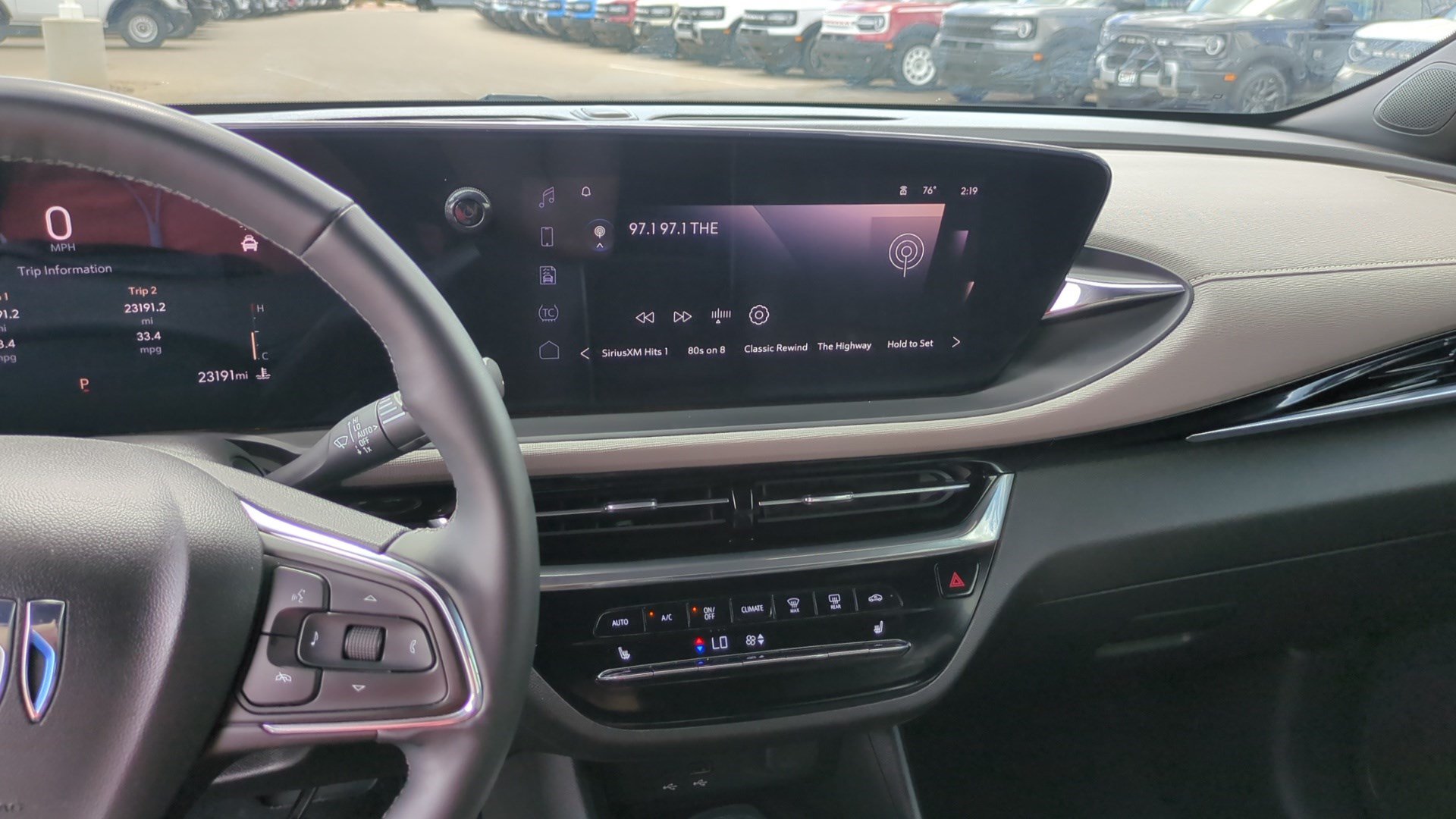 Used 2025 Buick Envista Avenir FWD image 24
