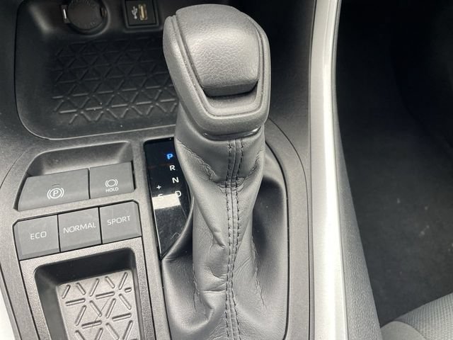 Used 2024 Toyota RAV4 XLE FWD image 15