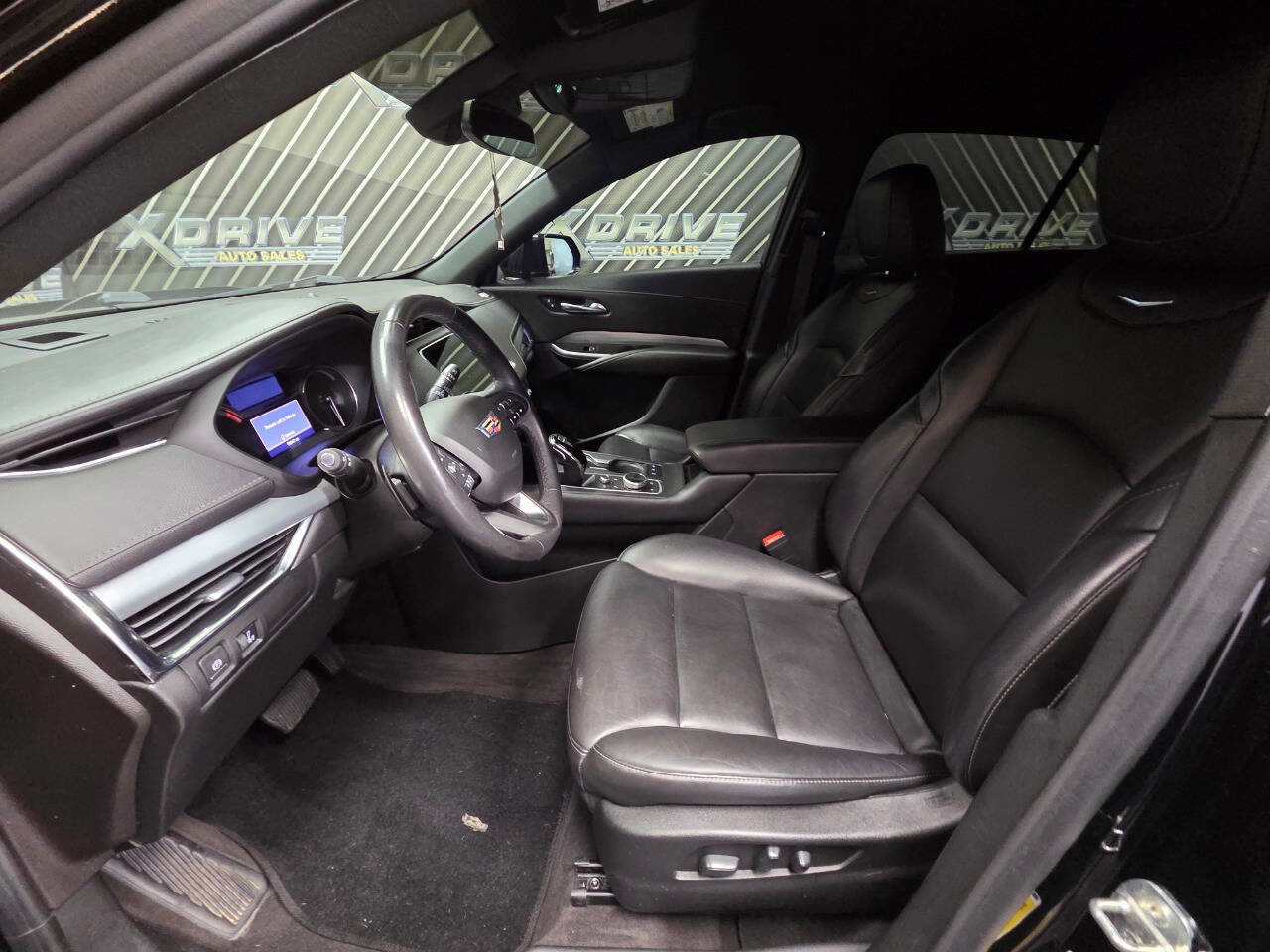 Used 2020 Cadillac XT4 Premium Luxury image 16