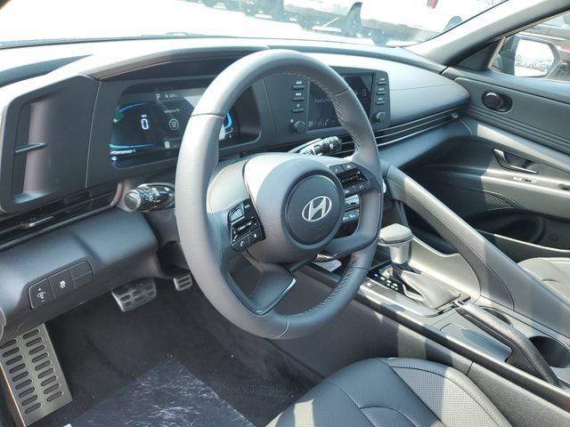 New 2026 Hyundai Elantra SEL Sport FWD image 17