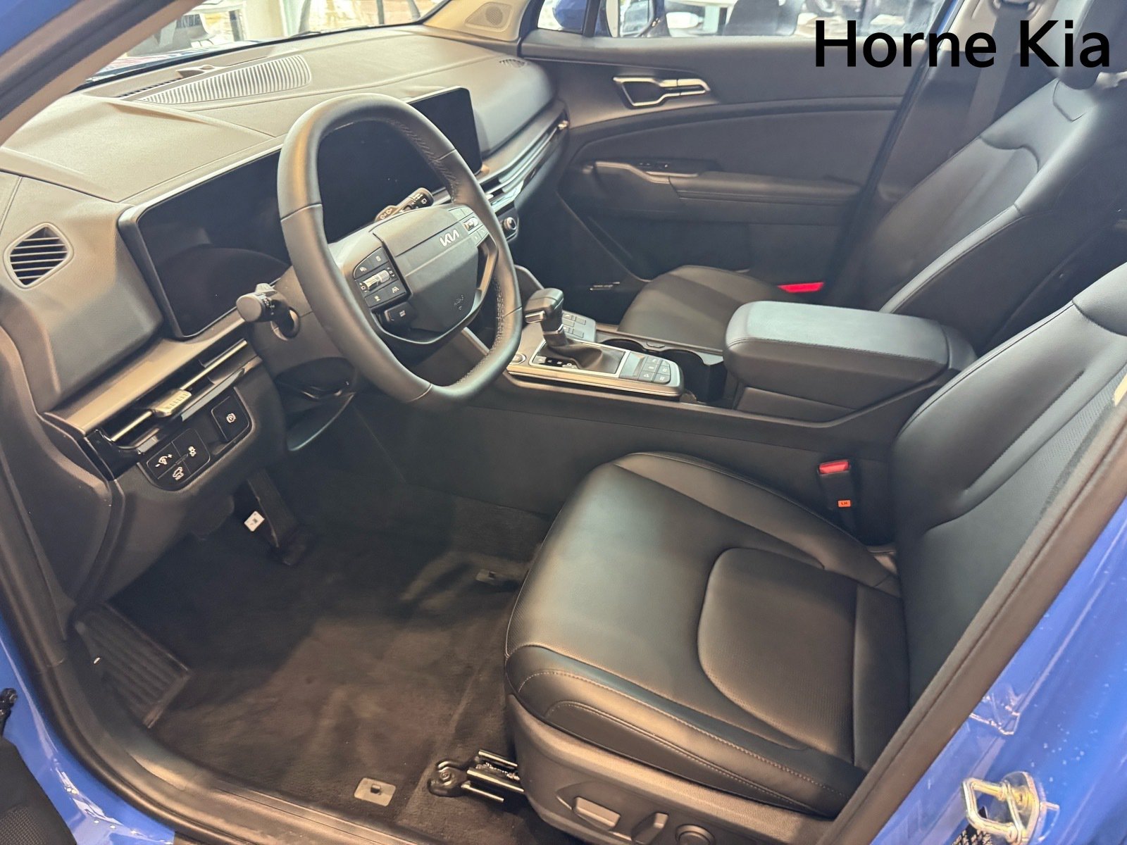 New 2026 Kia Sportage SX FWD image 9