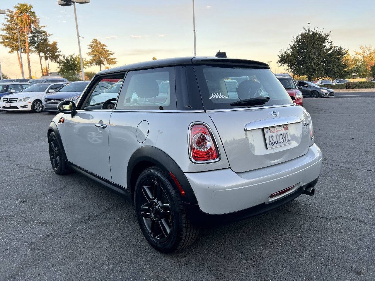 Used 2011 MINI Cooper Hardtop FWD image 5