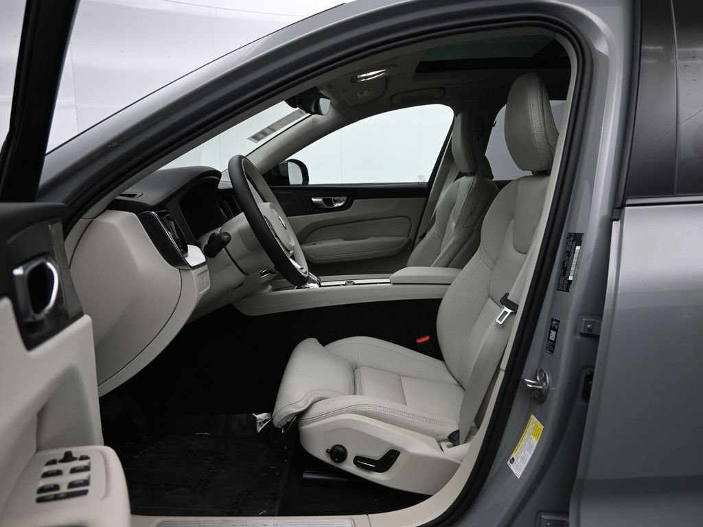 New 2026 Volvo XC60 B5 Ultra w/ Protection Package Premier image 18
