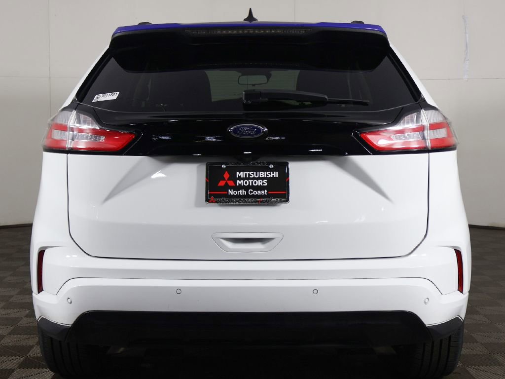 Used 2024 Ford Edge SE w/ Black Appearance Package image 9