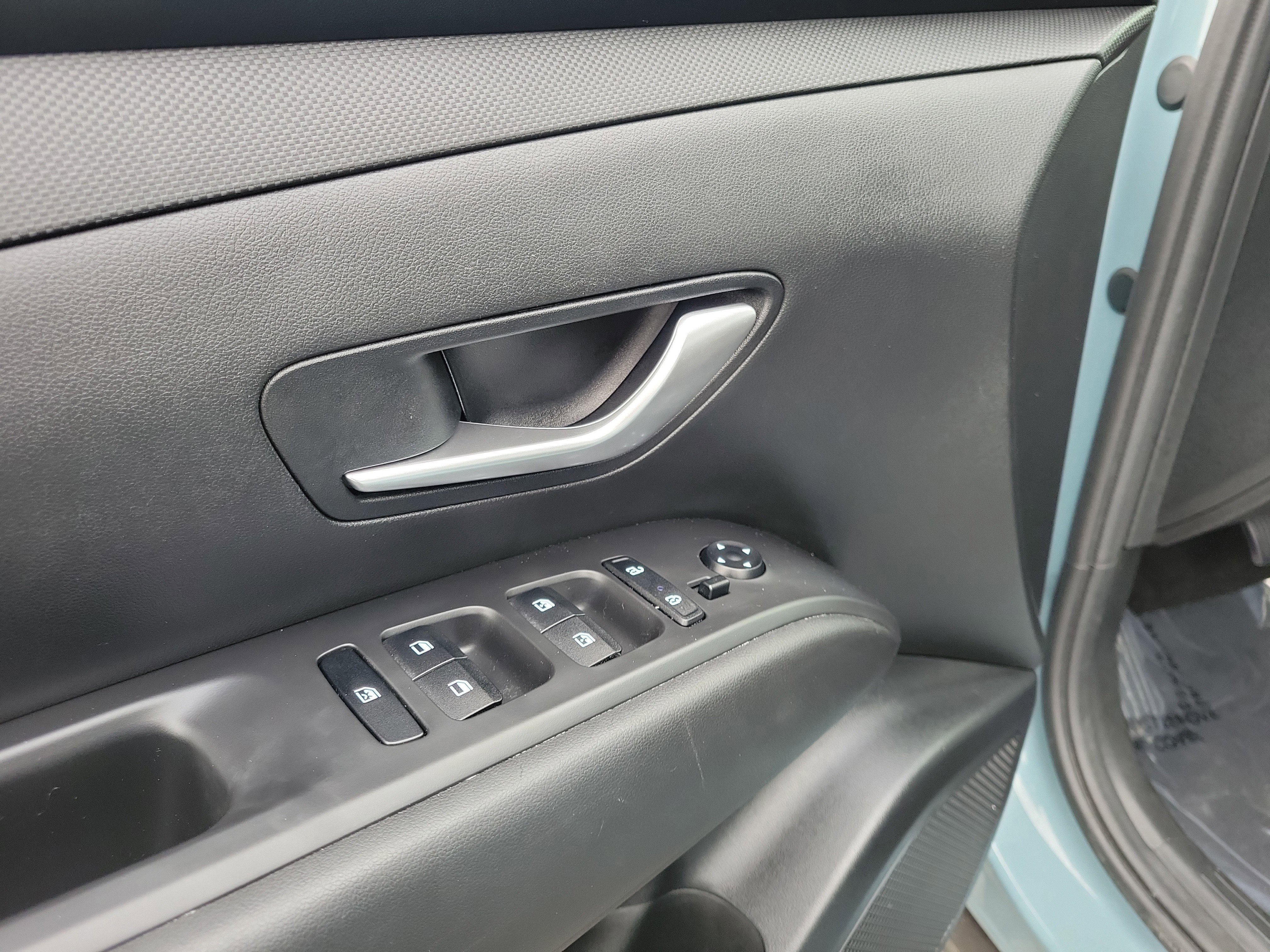 Used 2023 Hyundai Santa Cruz SEL Premium image 18