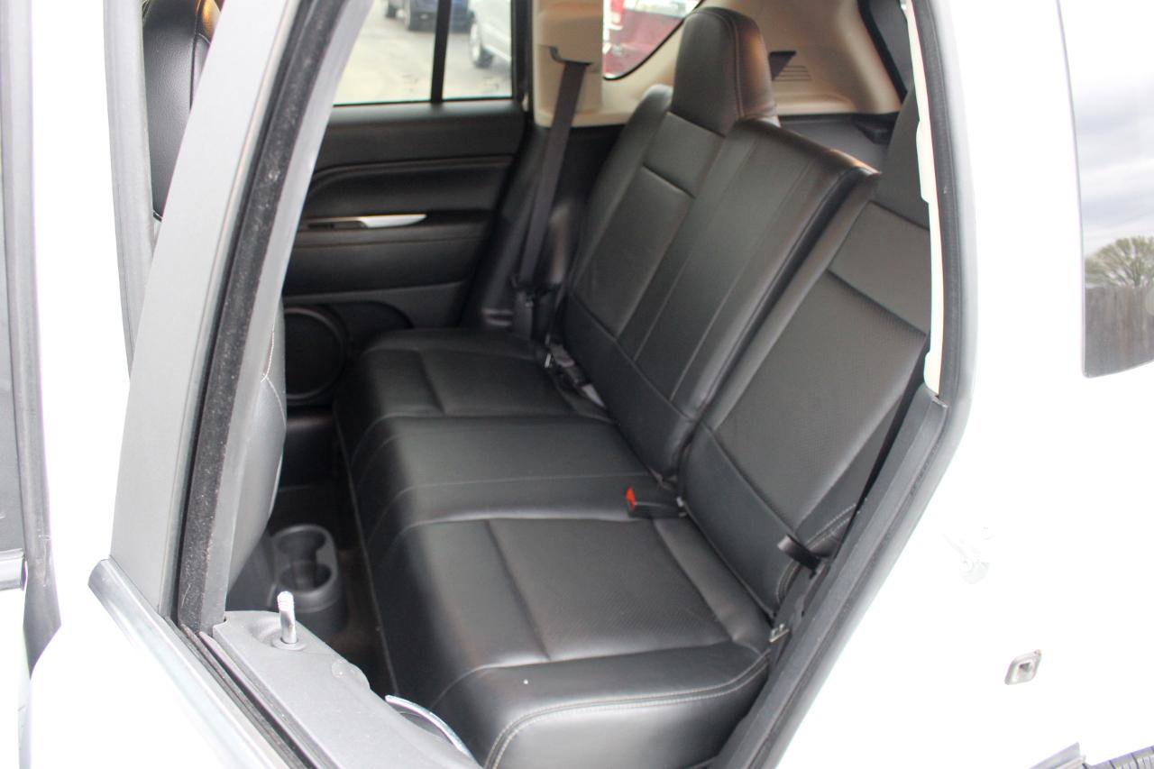 Used 2016 Jeep Compass High Altitude AWD/4WD image 33