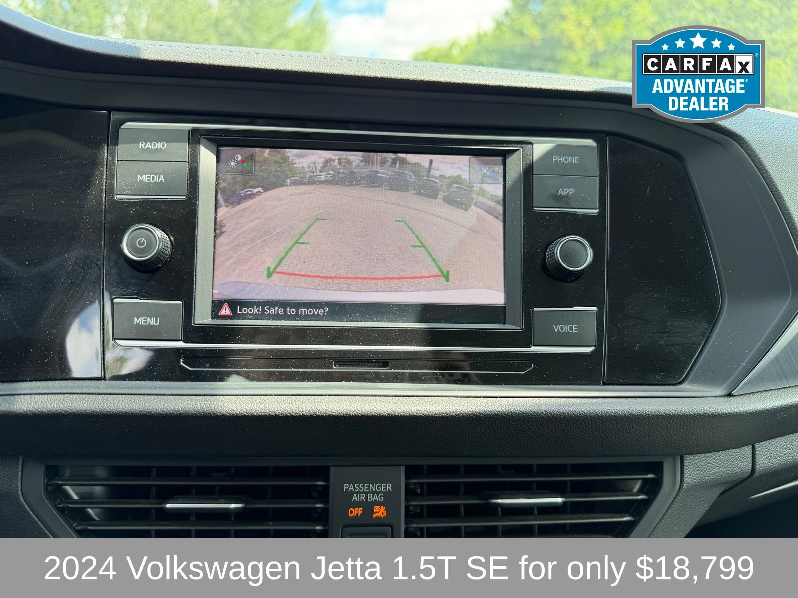 Used 2024 Volkswagen Jetta SE FWD image 15
