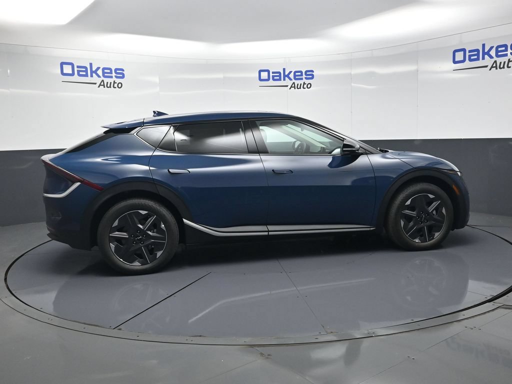 New 2026 Kia EV6 Light RWD image 8