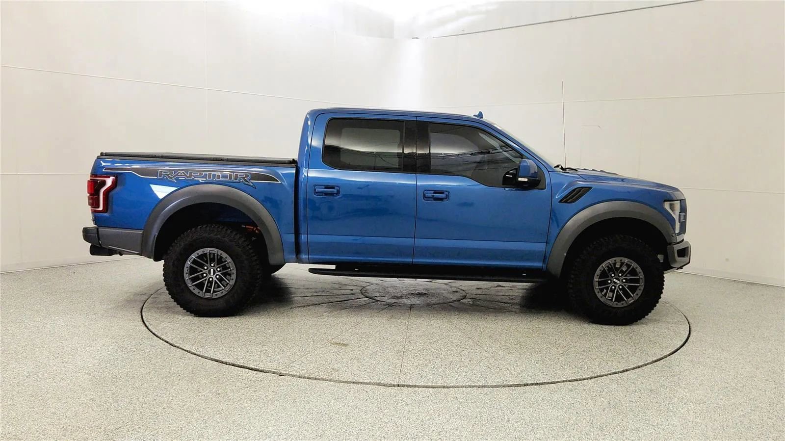 Used 2019 Ford F150 Raptor w/ Equipment Group 802A Luxury image 8