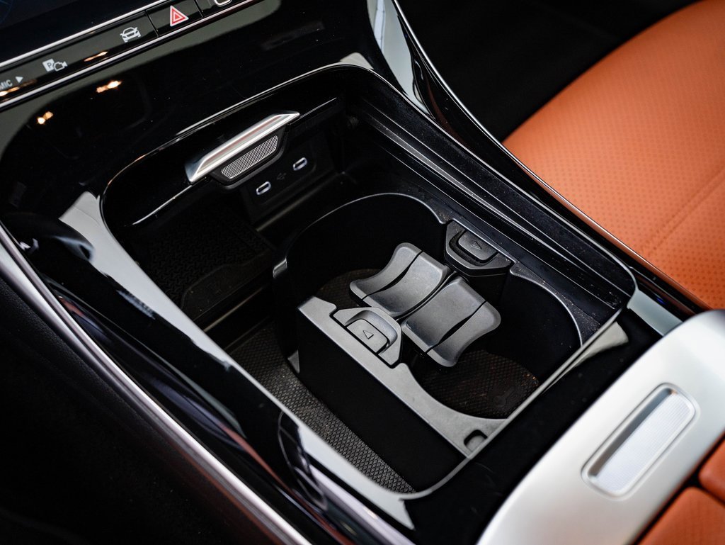 Certified 2025 Mercedes-Benz C 300 4MATIC Sedan image 32