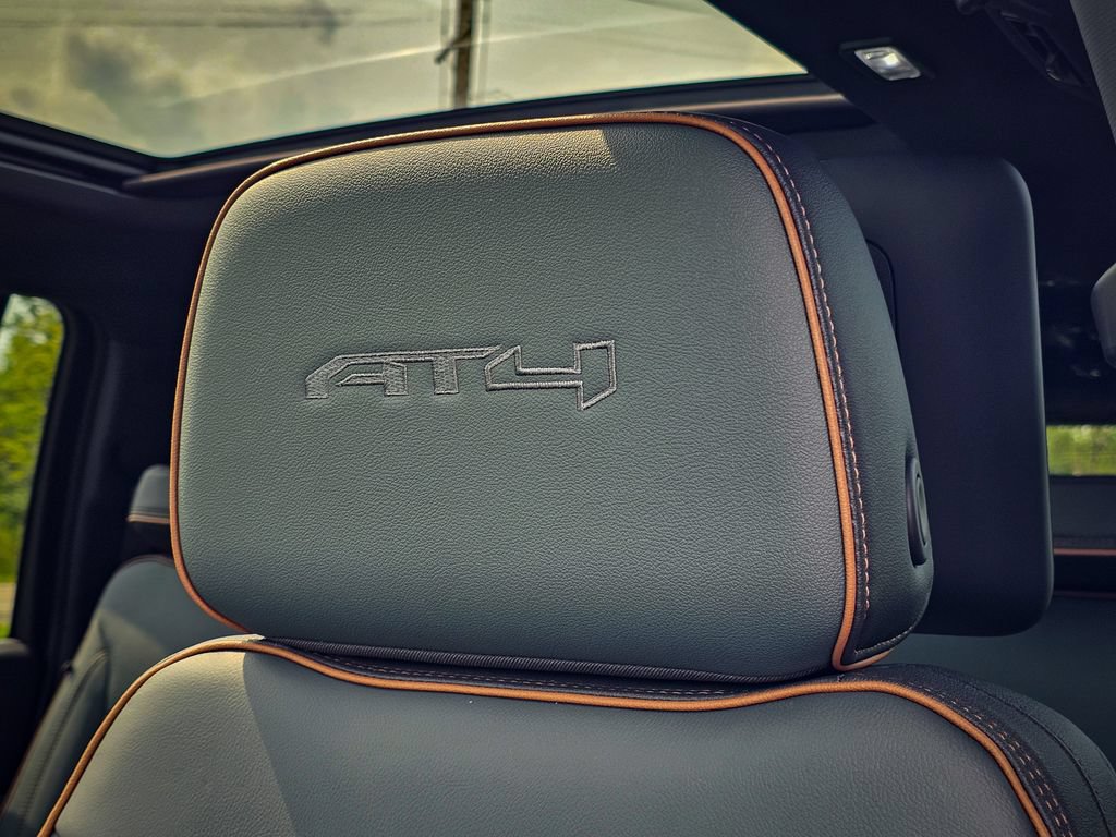 New 2026 GMC Yukon XL AT4 w/ AT4 Premium Plus Package AWD/4WD image 18