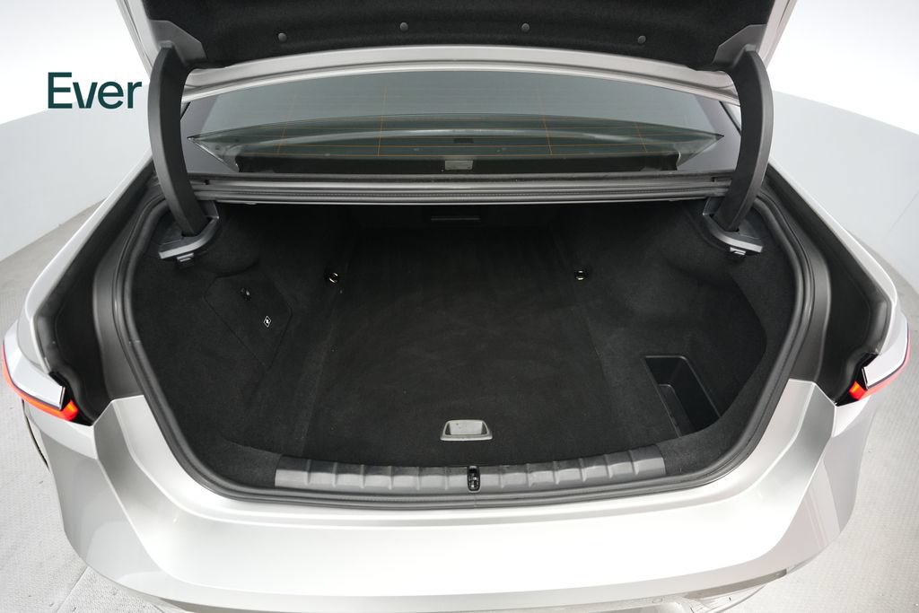 Used 2023 BMW i7 xDrive60 AWD/4WD image 8