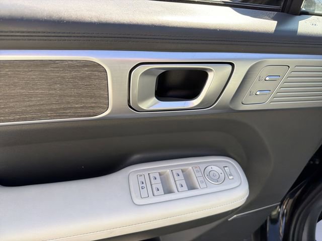 Used 2025 Hyundai Santa Fe Calligraphy image 15